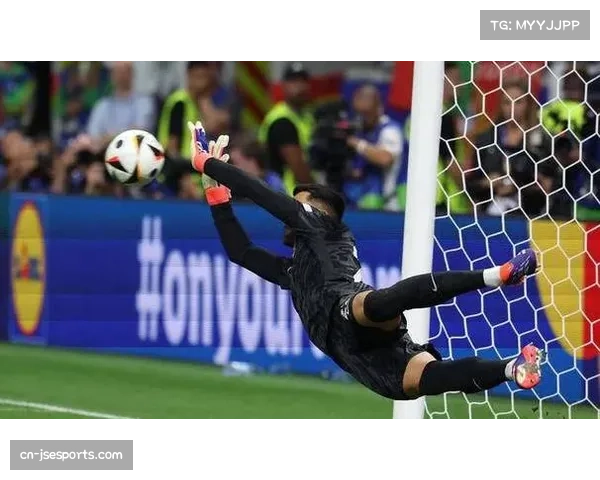 巴黎FC门将扑出多次威胁射门，德比战虽败犹荣